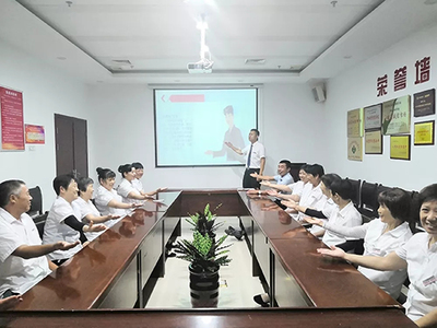 提升規(guī)范操作，增強(qiáng)服務(wù)理念——安徽分公司六安店開展保潔服務(wù)與技術(shù)培訓(xùn)